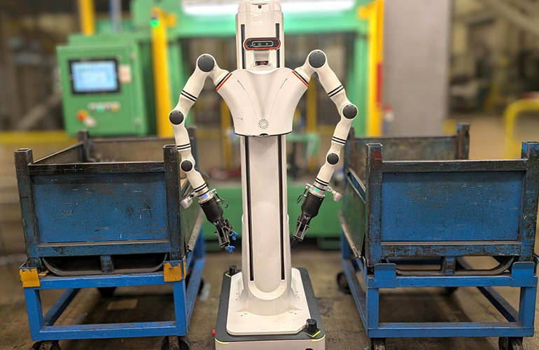 Autonomique implementa robots semihumanoides y AI en el nivel canadiense 1 Autonomique-Robot-in-Factory-2-copy – Robótica, Inteligencia Artificial, Automatización